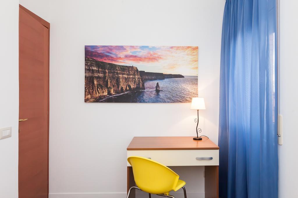 Almes Apartments Rome Room photo