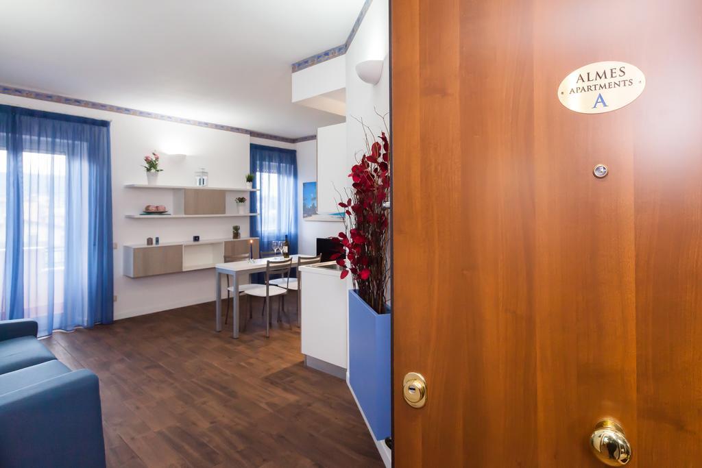 Almes Apartments Rome Room photo