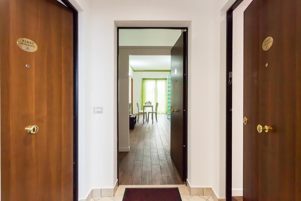Almes Apartments Rome Room photo