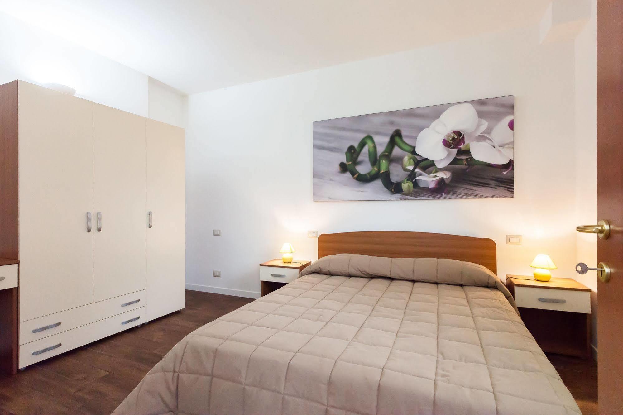 Almes Apartments Rome Exterior photo